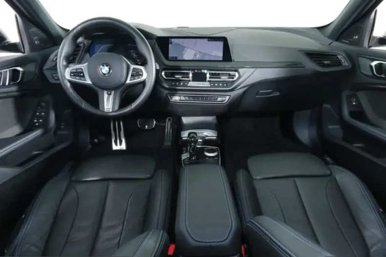 BMW 118i (Seria 1) din 2022 cu 19.443 km - oferta BMW224024 - foto 9