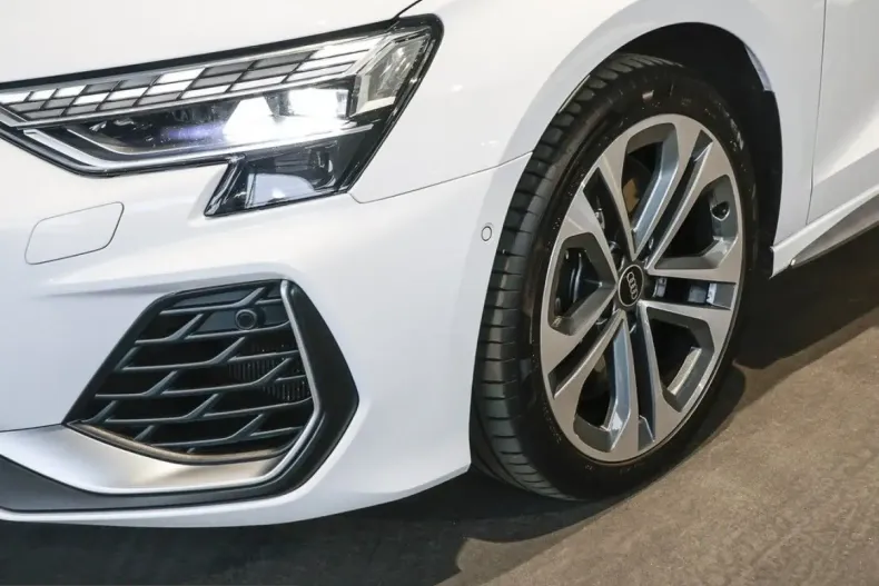 Audi S3 din 2025 cu 19.478 km - oferta AUD224032 - foto 6