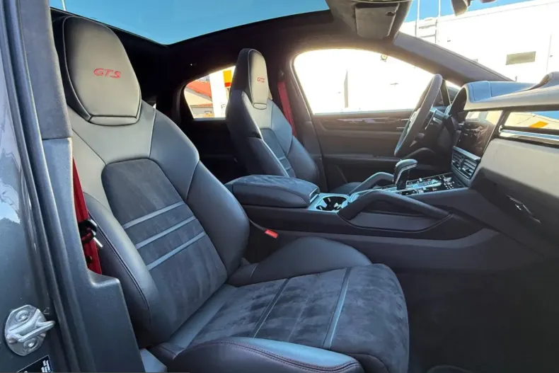 Porsche Cayenne din 2022 cu 21.890 km - oferta POR224036 - foto 27