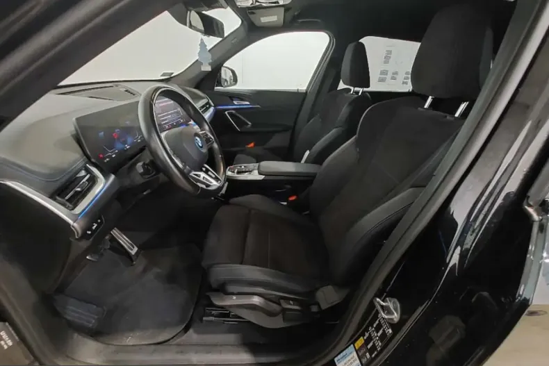 BMW iX1 (Seria X) din 2023 cu 19.000 km - oferta BMW224043 - foto 8