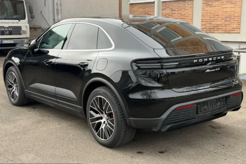 Porsche Macan din 2025 cu 7.000 km - oferta POR224048 - foto 7