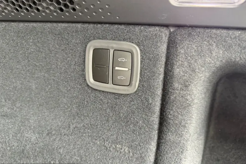 Porsche Macan din 2025 cu 7.000 km - oferta POR224048 - foto 18