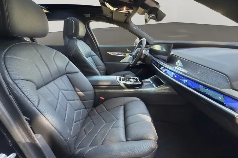 BMW i7 (Seria 7) din 2023 cu 25.000 km - oferta BMW224049 - foto 22