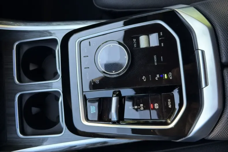 BMW i7 (Seria 7) din 2023 cu 25.000 km - oferta BMW224049 - foto 28
