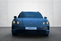 Porsche Taycan din 2025 cu 10.800 km - oferta POR224052 - foto 4