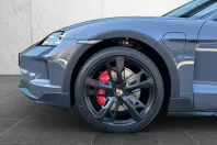 Porsche Taycan din 2025 cu 10.800 km - oferta POR224052 - foto 6