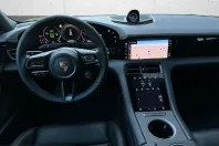 Porsche Taycan din 2025 cu 10.800 km - oferta POR224052 - foto 9