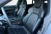 Porsche Taycan din 2025 cu 10.800 km - oferta POR224052 - foto 18