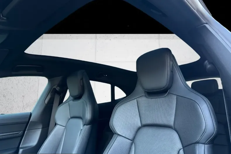 Porsche Taycan din 2025 cu 10.800 km - oferta POR224052 - foto 19