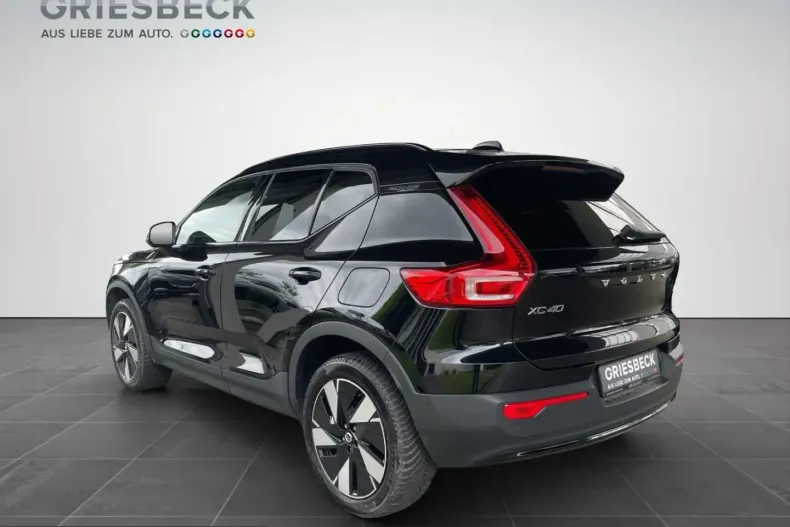 Volvo XC40 din 2023 cu 11.950 km - oferta VOL224055 - foto 3