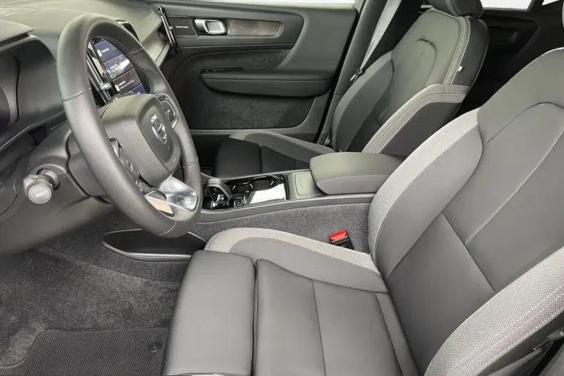 Volvo XC40 din 2023 cu 11.950 km - oferta VOL224055 - foto 7