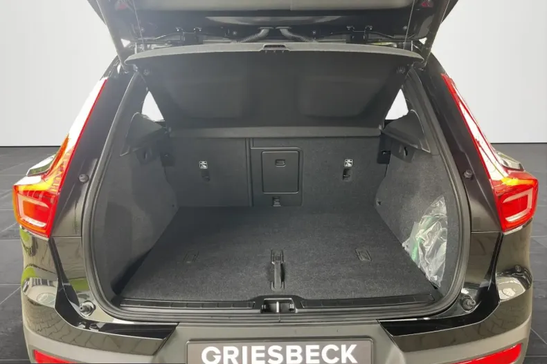 Volvo XC40 din 2023 cu 11.950 km - oferta VOL224055 - foto 14