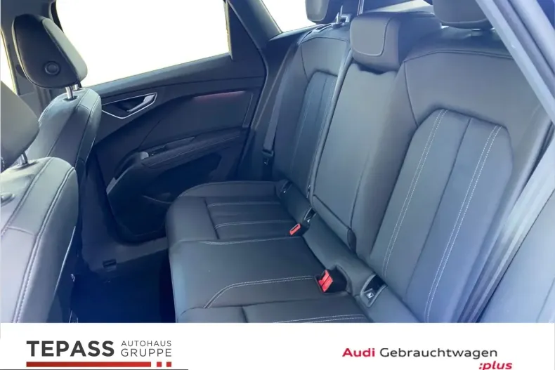 Audi Q4 e-tron din 2024 cu 13.325 km - oferta AUD224056 - foto 8