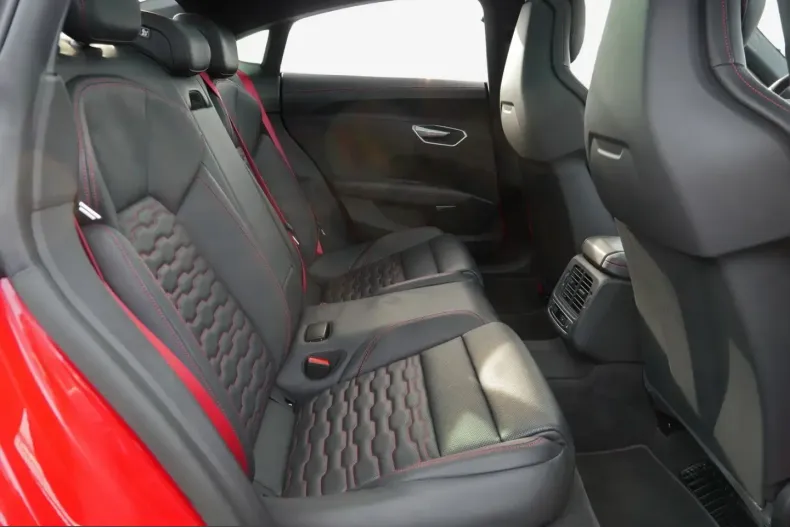 Audi RS e-tron GT din 2023 cu 66.570 km - oferta AUD224057 - foto 15
