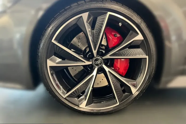 Audi RS6 din 2025 cu 9.426 km - oferta AUD224072 - foto 4
