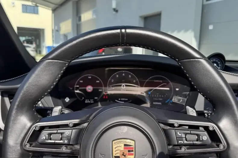 Porsche 992 din 2024 cu 9.500 km - oferta POR224073 - foto 17