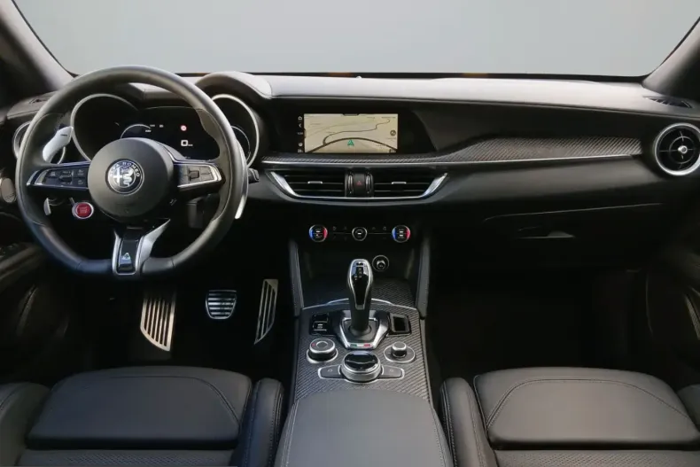 Alfa Romeo Stelvio din 2024 cu 11.421 km - oferta ALF224074 - foto 12