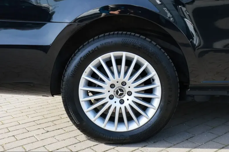 Mercedes-Benz V 300 (Clasa V) din 2024 cu 59.453 km - oferta MER224081 - foto 9