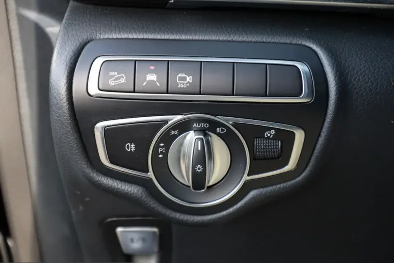Mercedes-Benz V 300 (Clasa V) din 2024 cu 59.453 km - oferta MER224081 - foto 29