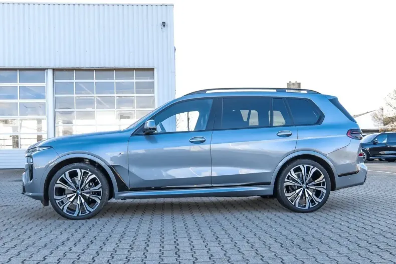 BMW X7 (Seria X) din 2025 cu 15.800 km - oferta BMW224082 - foto 3
