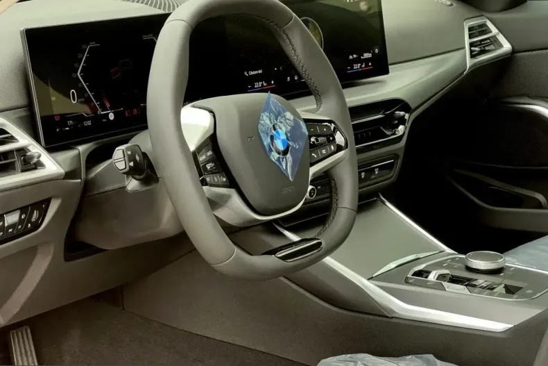 BMW 318d (Seria 3) din 2025 cu 26 km - oferta BMW224087 - foto 12