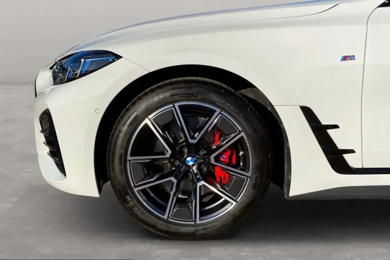 BMW 420d (Seria 4) din 2025 cu 7.110 km - oferta BMW224089 - foto 4