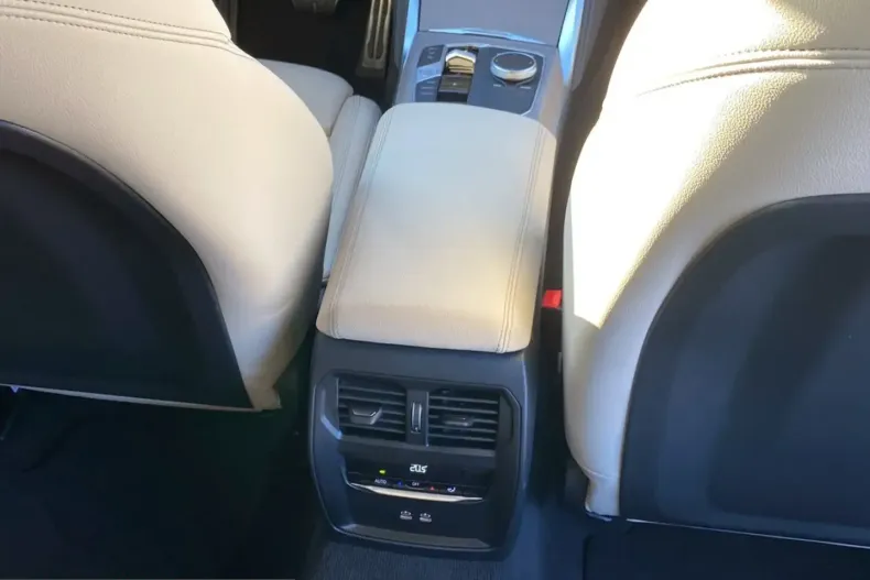 BMW 420d (Seria 4) din 2025 cu 7.110 km - oferta BMW224089 - foto 15