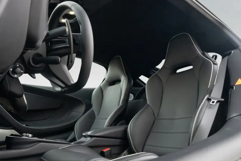 McLaren GT din 2025 cu 5.500 km - oferta MCL224091 - foto 5