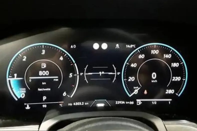 Volkswagen Touareg din 2025 cu 22.934 km - oferta VOL224093 - foto 6