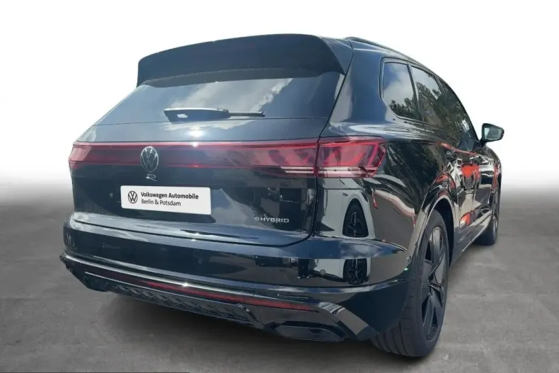 Volkswagen Touareg din 2025 cu 21.616 km - oferta VOL224094 - foto 3