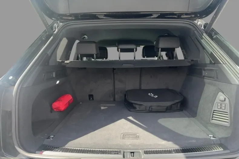 Volkswagen Touareg din 2025 cu 21.616 km - oferta VOL224094 - foto 15