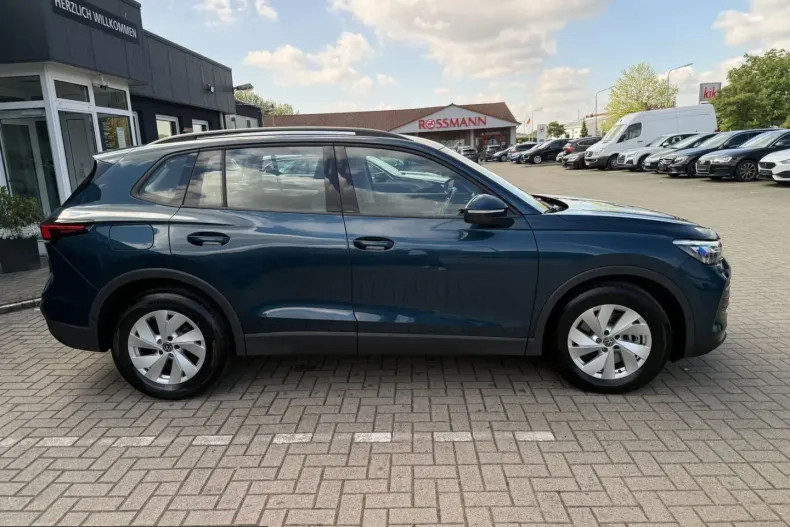 Volkswagen Tiguan din 2025 cu 27.480 km - oferta VOL224096 - foto 4