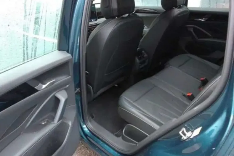 Volkswagen Tiguan din 2025 cu 3.110 km - oferta VOL224099 - foto 3