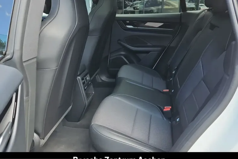 Porsche Macan din 2025 cu 5.728 km - oferta POR224100 - foto 13