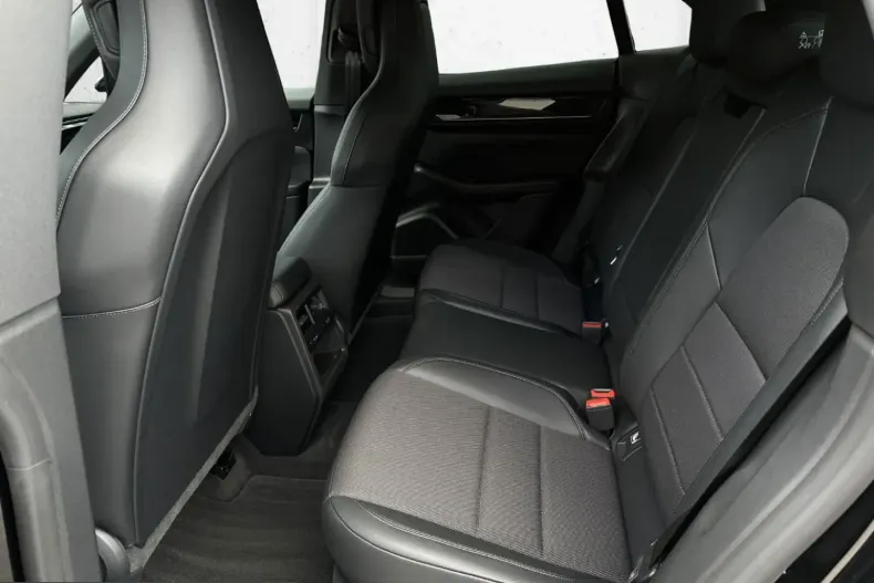 Porsche Macan din 2025 cu 5.450 km - oferta POR224101 - foto 8