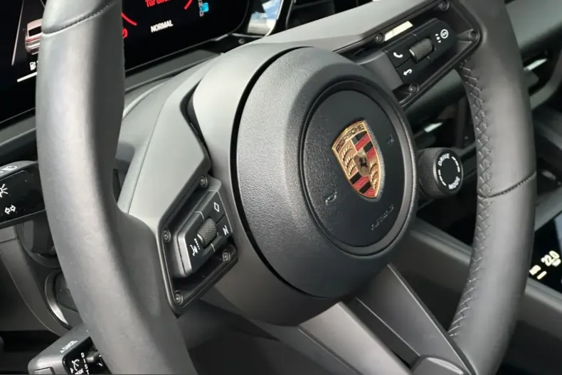 Porsche Macan din 2025 cu 5.450 km - oferta POR224101 - foto 14