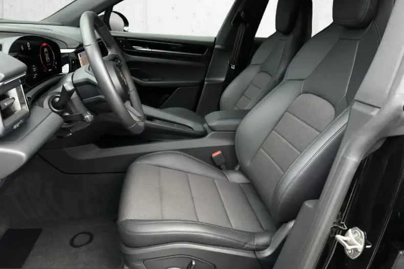 Porsche Macan din 2025 cu 5.450 km - oferta POR224101 - foto 19