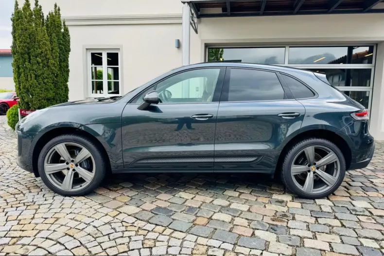 Porsche Macan din 2023 cu 29.990 km - oferta POR224114 - foto 3