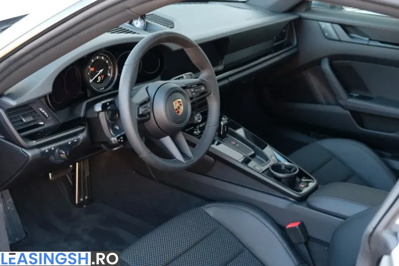 Porsche 992 din 2023 cu 2.200 km - oferta POR224118 - foto 6