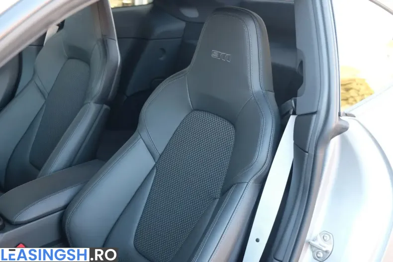 Porsche 992 din 2023 cu 2.200 km - oferta POR224118 - foto 7