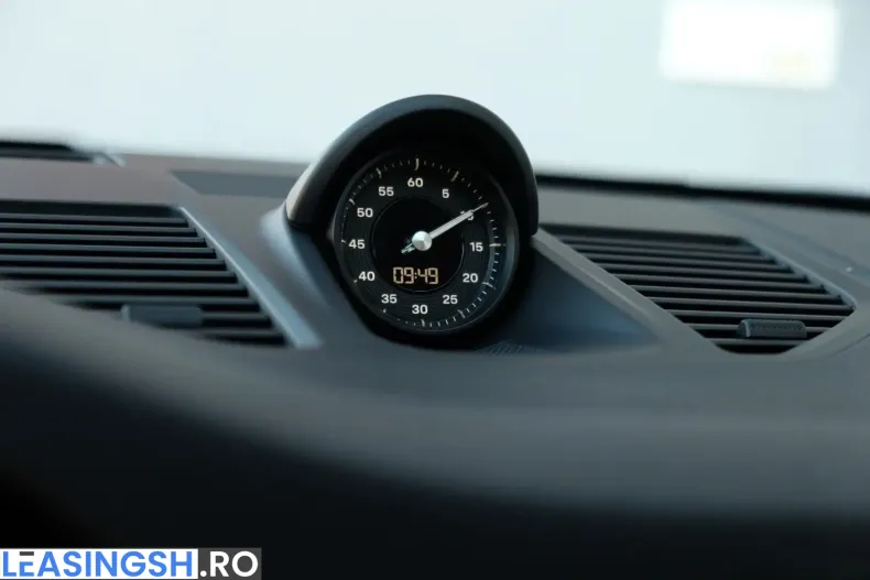 Porsche 992 din 2023 cu 2.200 km - oferta POR224118 - foto 13