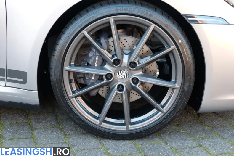 Porsche 992 din 2023 cu 2.200 km - oferta POR224118 - foto 15