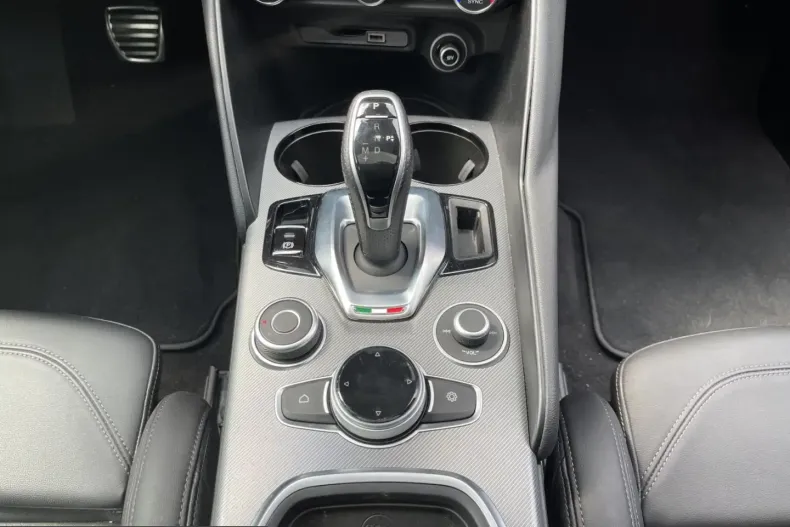 Alfa Romeo Giulia din 2024 cu 26.515 km - oferta ALF224138 - foto 17