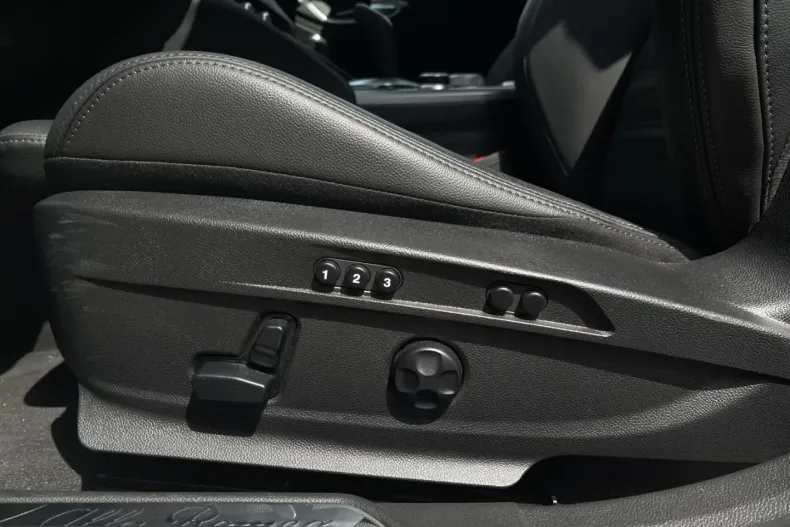 Alfa Romeo Giulia din 2024 cu 26.515 km - oferta ALF224138 - foto 18