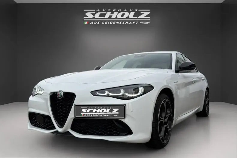 Alfa Romeo Giulia din 2023 cu 20.493 km - oferta ALF224140 - foto 1