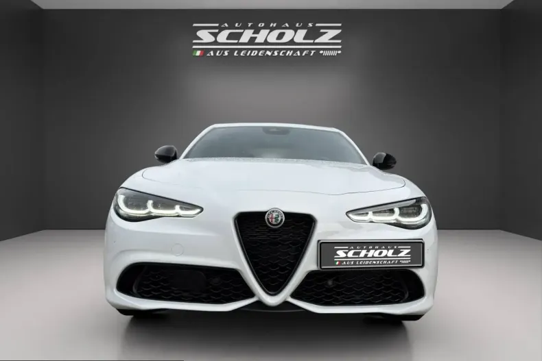 Alfa Romeo Giulia din 2023 cu 20.493 km - oferta ALF224140 - foto 2