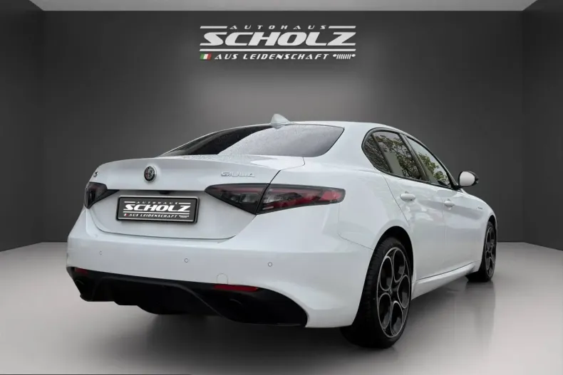 Alfa Romeo Giulia din 2023 cu 20.493 km - oferta ALF224140 - foto 4