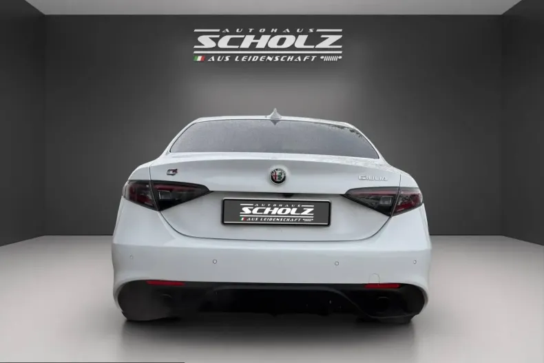 Alfa Romeo Giulia din 2023 cu 20.493 km - oferta ALF224140 - foto 5
