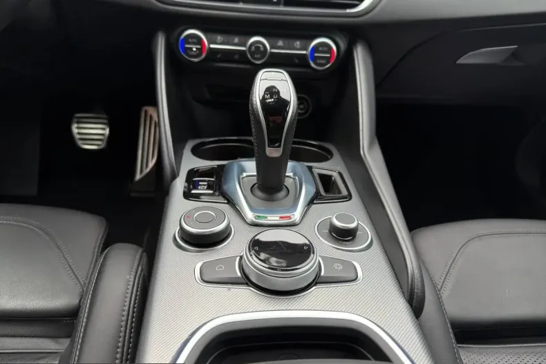 Alfa Romeo Giulia din 2023 cu 20.493 km - oferta ALF224140 - foto 15