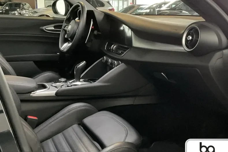 Alfa Romeo Giulia din 2025 cu 17.000 km - oferta ALF224143 - foto 6